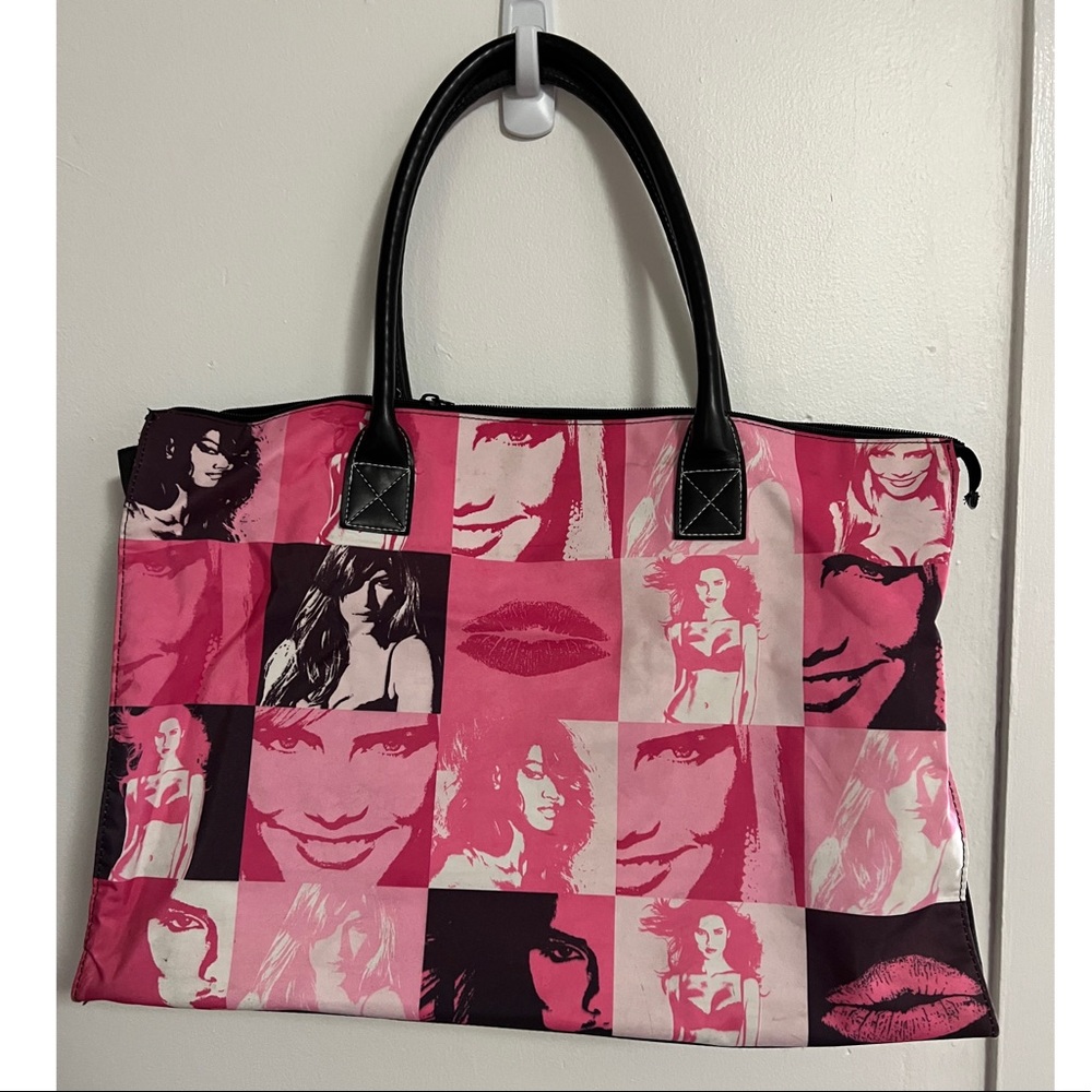 VS Weekender Bag